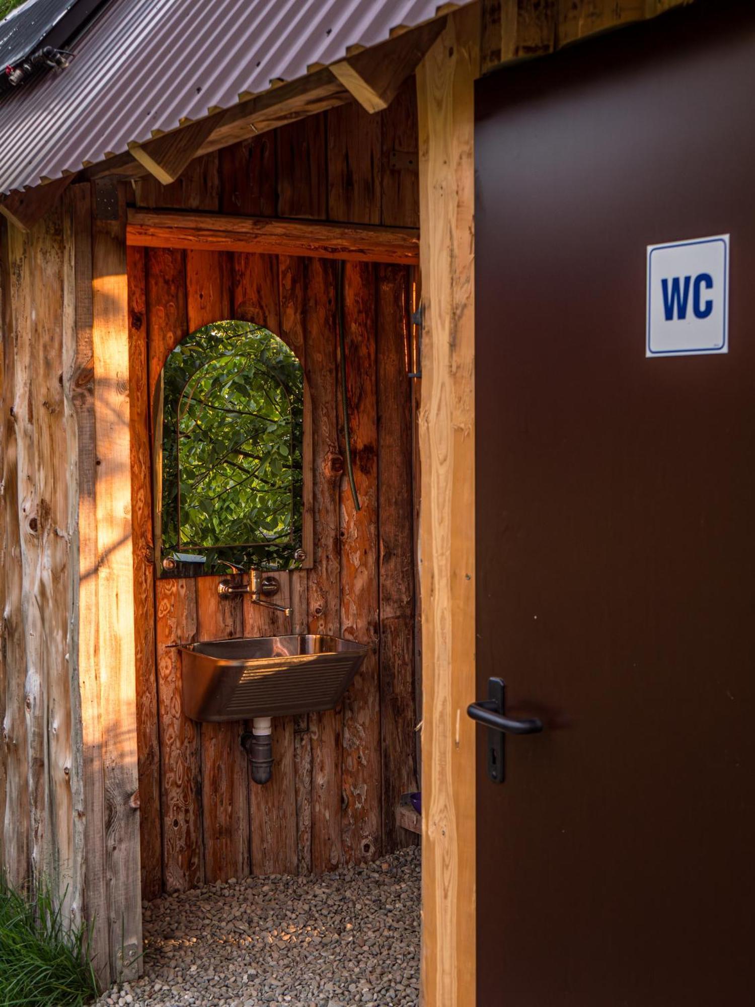 Fort Wapiti Hotel Zalasowa ภายนอก รูปภาพ